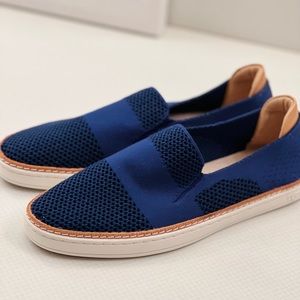 Womens UGG knit shoes. Never been worn. Perfect condition.